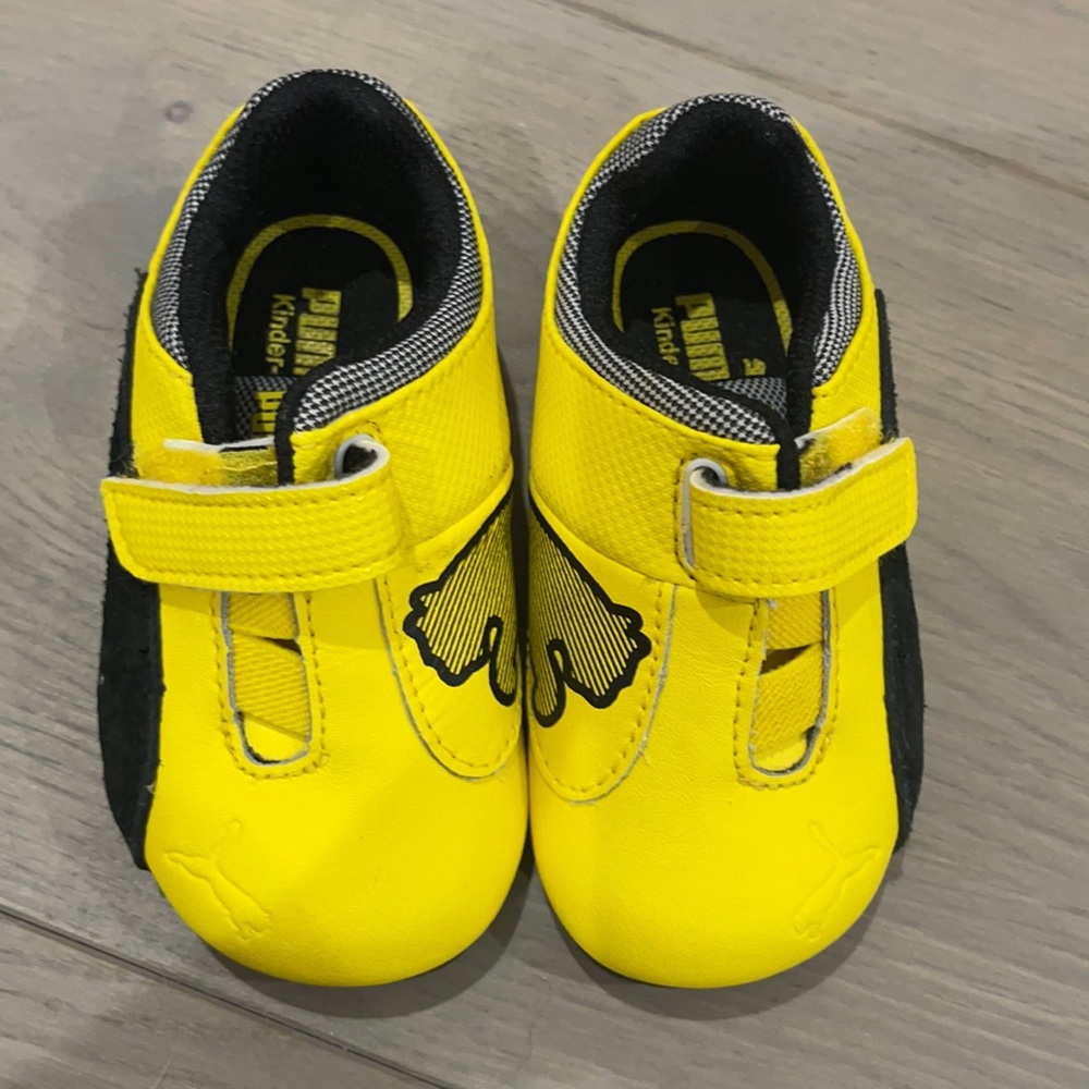 Bnwot  puma Ferrari infant sneakers